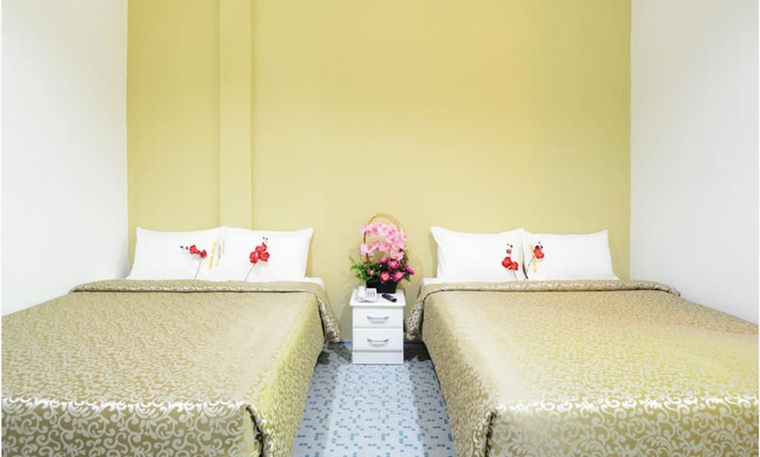 Bedroom 5, Swing & Pillows @ Grand Inn George Town Penang, Penang Island