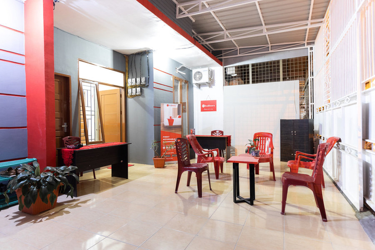 Public Area 3, RedDoorz @ Jalan Dr Mansyur Medan 2, Medan