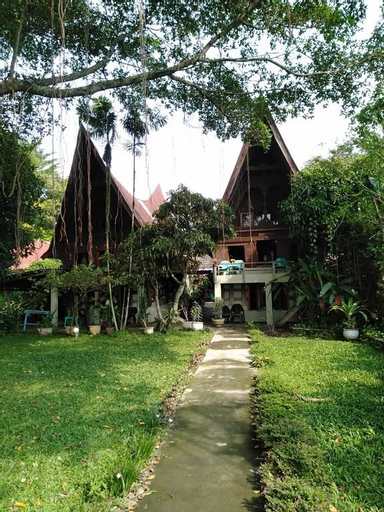 Exterior & Views 19