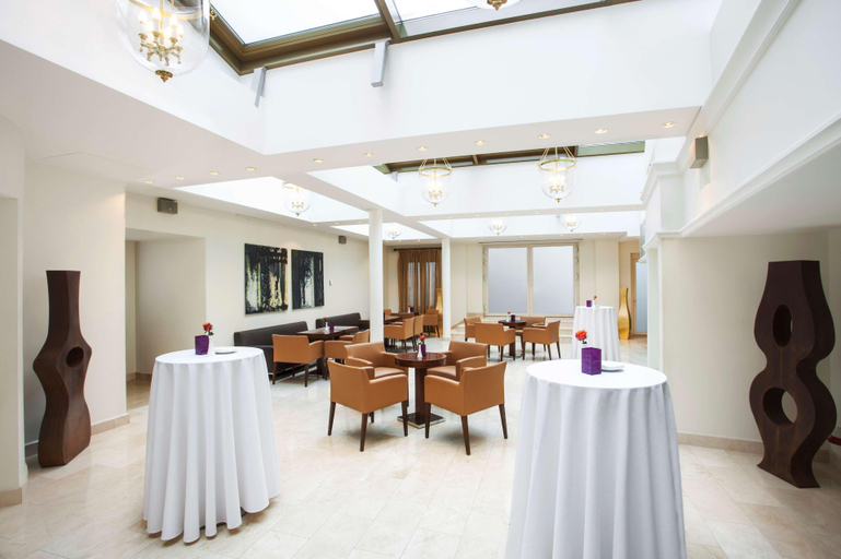 Public Area 5, Grand Hotel Vilnius, Curio Collection by Hilton, Vilniaus