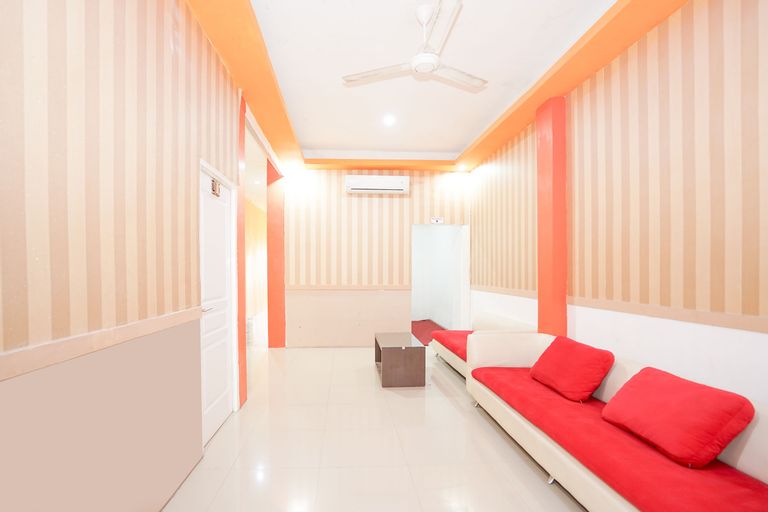 OYO 223 Penginapan Nabila Syariah, Sidoarjo