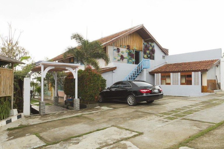 RedDoorz near Kampung Gajah 2, Bandung