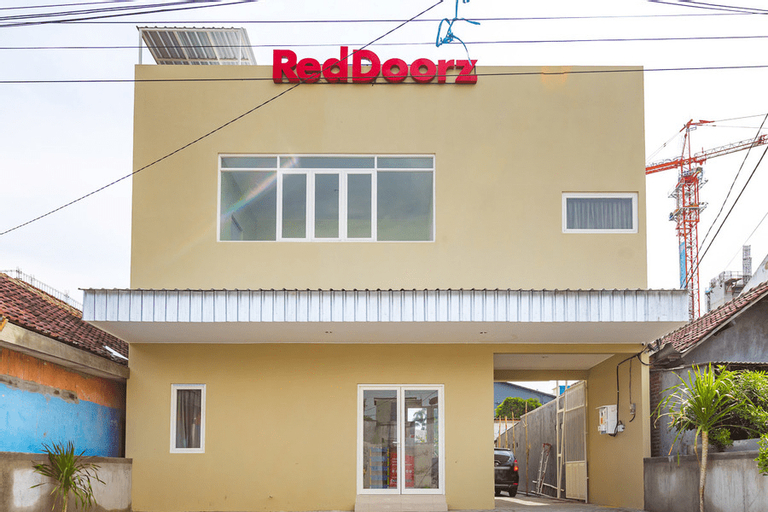 RedDoorz Syariah near Suncity Mall Sidoarjo, Sidoarjo