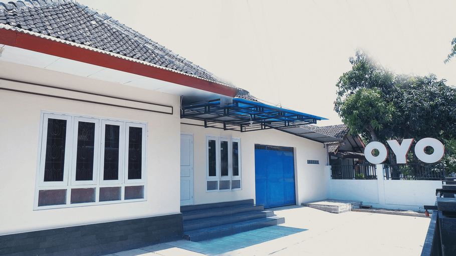 OYO 1190 Griya Soeratin Residence Syariah, Pacitan