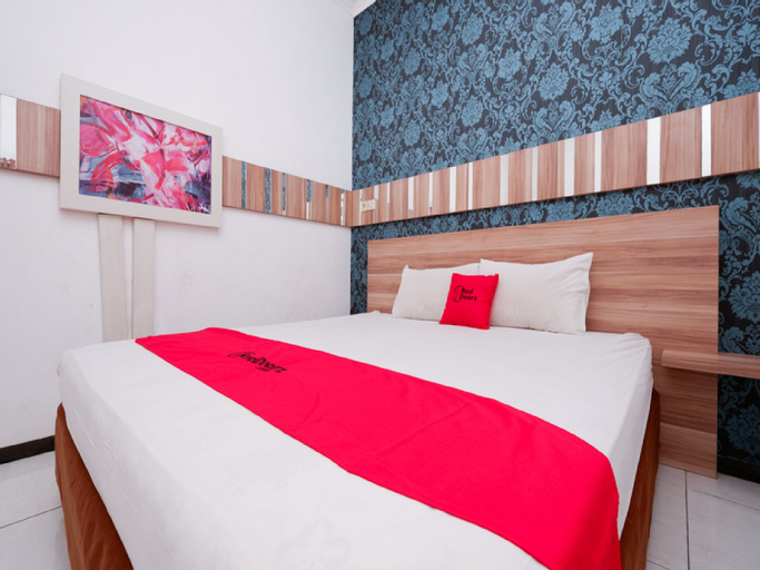 RedDoorz near Plaza Simpang Lima, Semarang