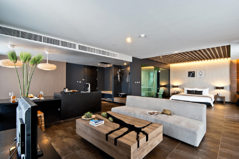 Others 3, Tsix5 Hotel, Pattaya