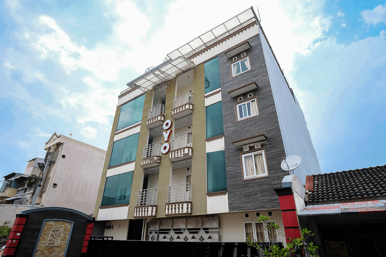OYO 294 Andrea Residence Syariah, Medan