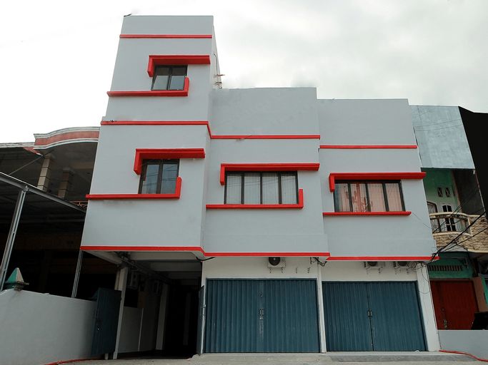 Exterior & Views 2, Super OYO 1678 Jati Exclusive Homestay, Bengkulu