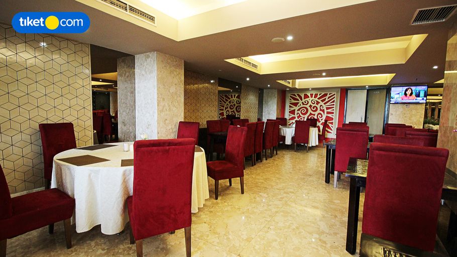Travellers Hotel Phinisi Makassar, Makassar