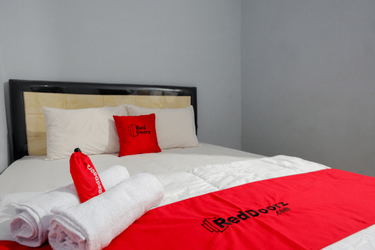 RedDoorz @ Hotel Grand Aulia Majene, Majene