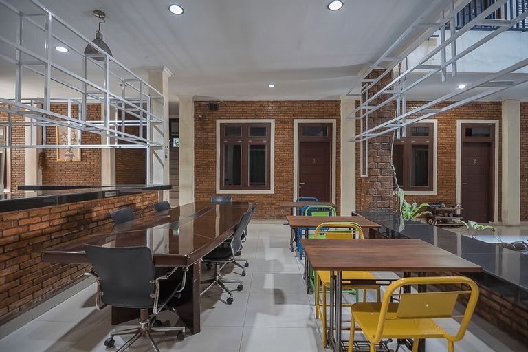 RedDoorz Plus near Cambridge City Square 2, Medan