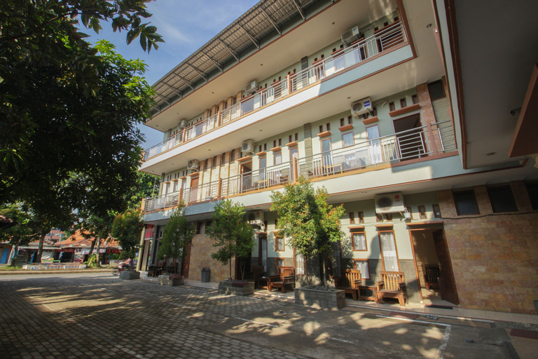 OYO 820 Abad Baru Hotel, Pangandaran
