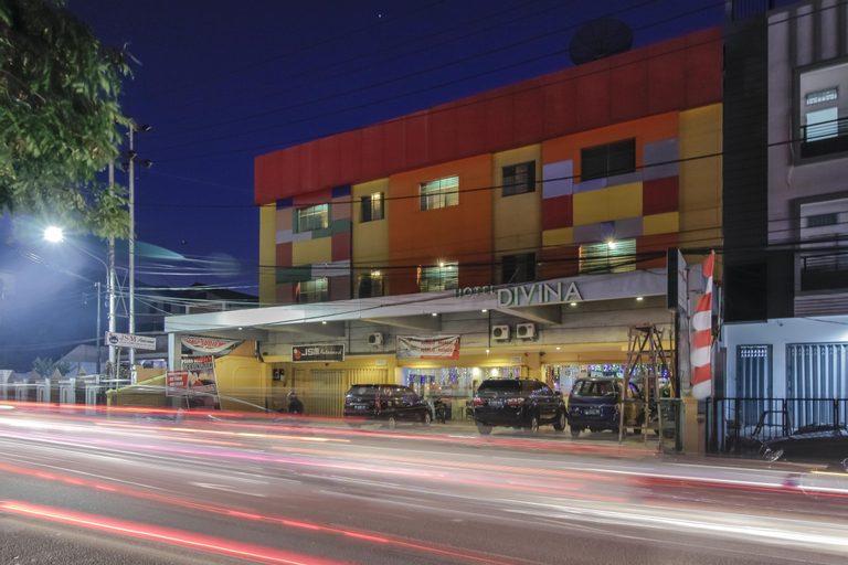 Exterior & Views 2, RedDoorz near Bethesda Manado, Manado