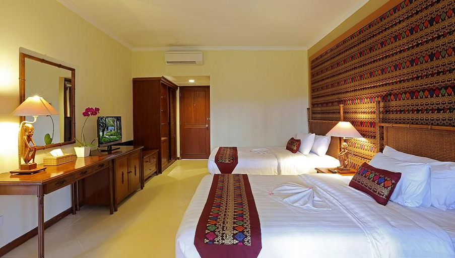 Bedroom 3, Mangsit Suites By Holiday Resort Lombok, Lombok