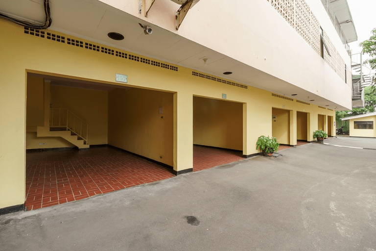 Exterior & Views 2, RedDoorz Plus near Ancol, North Jakarta