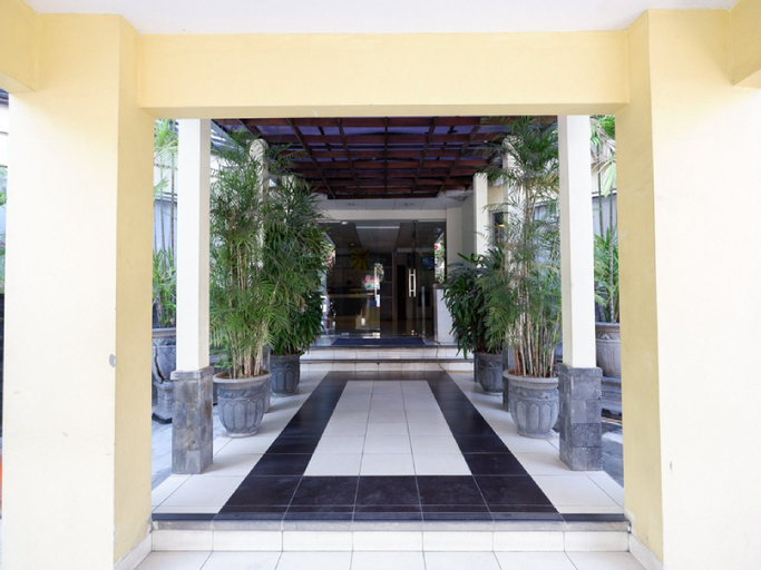 Public Area 3, RedDoorz Plus @ Singosari Raya, Semarang