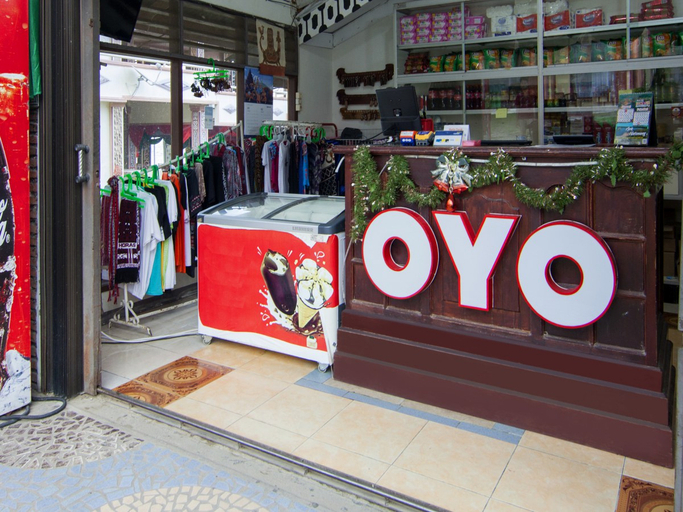 Others 5, OYO 2208 Thyesza Hotel, Samosir
