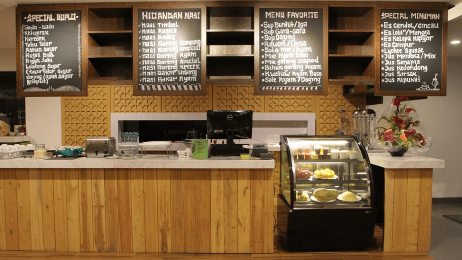Food & Drinks 5, MaxOneHotels.com @ Kramat, Central Jakarta