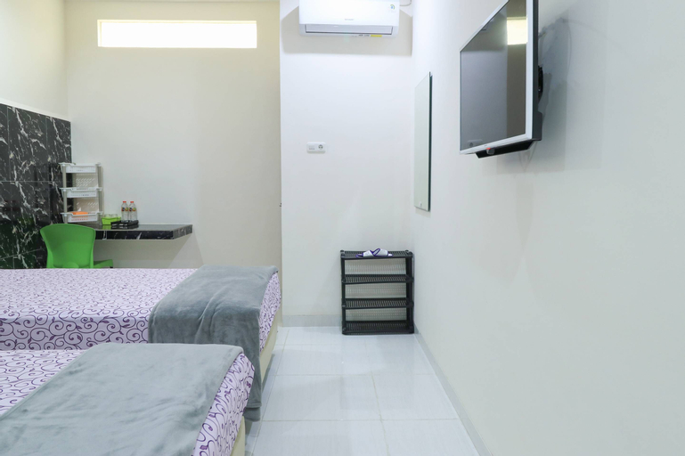D Rainbow West Homestay, Surabaya