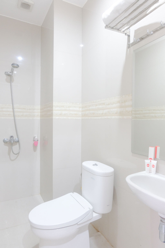 OYO 696 Hasanah Guest House Syariah De Saphire, Malang