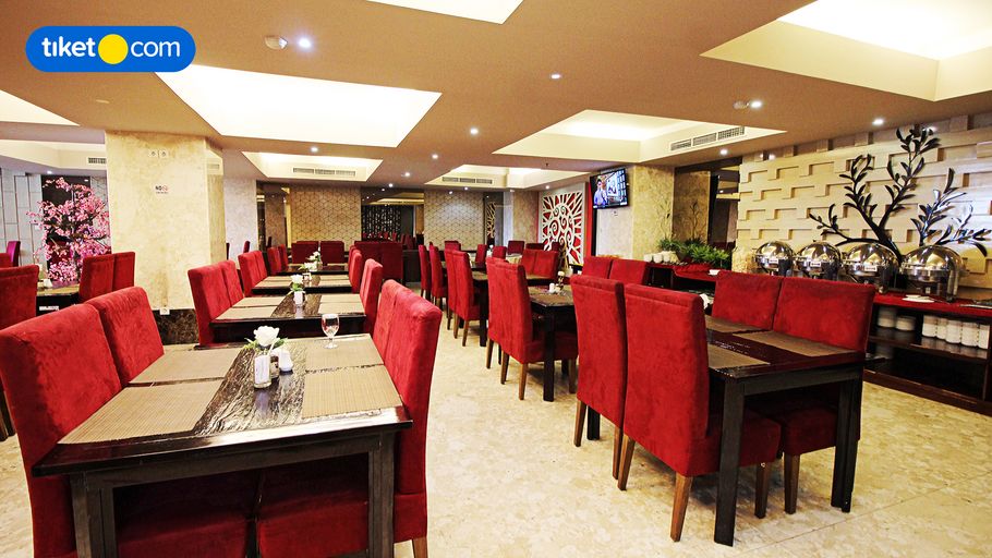 Travellers Hotel Phinisi Makassar, Makassar