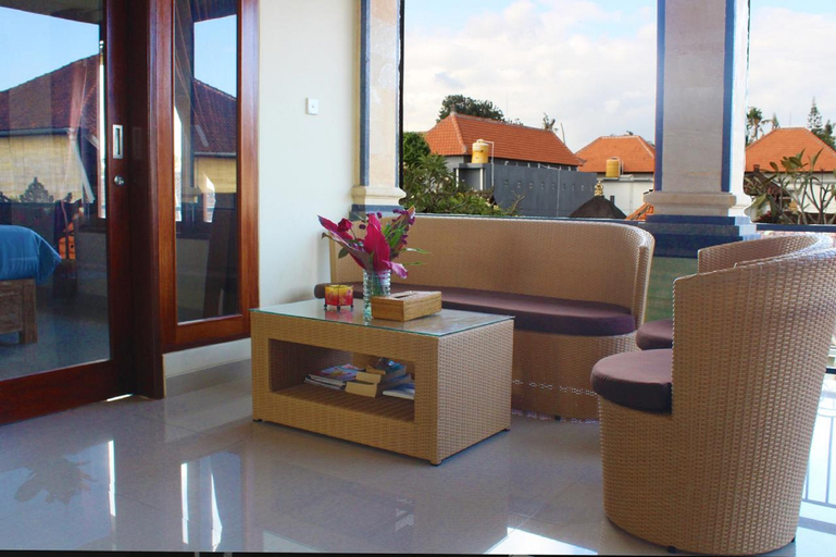 Public Area 4, CR Tris Rooms Seminyak, Badung