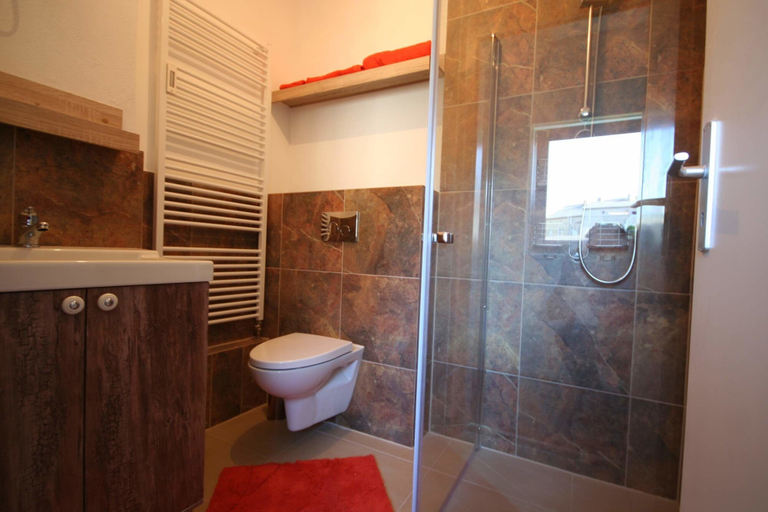 Bathroom, Schöne 3Zimmer FeWo direkt am Baalensee, Oberhavel
