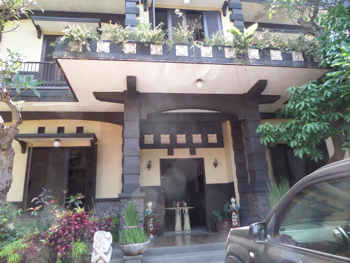 de Clove Guest House Malang, Malang