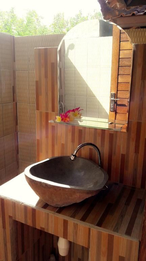 Bathroom 4, Lembah Bhucarya Hut, Klungkung