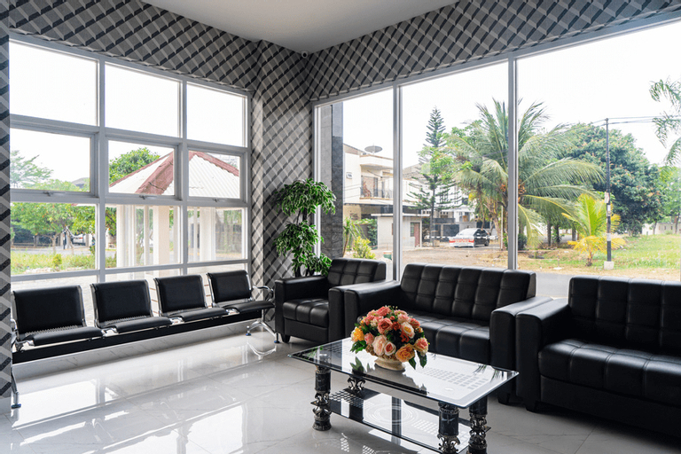 Exterior & Views 4, RedDoorz Plus near Teras Kota 3, South Tangerang