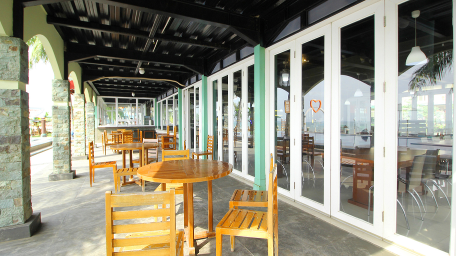 Food & Drinks 5, Allisa Resort Hotel, Serang