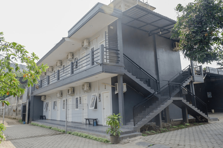 OYO 1176 J3 Residence Syariah, Jember