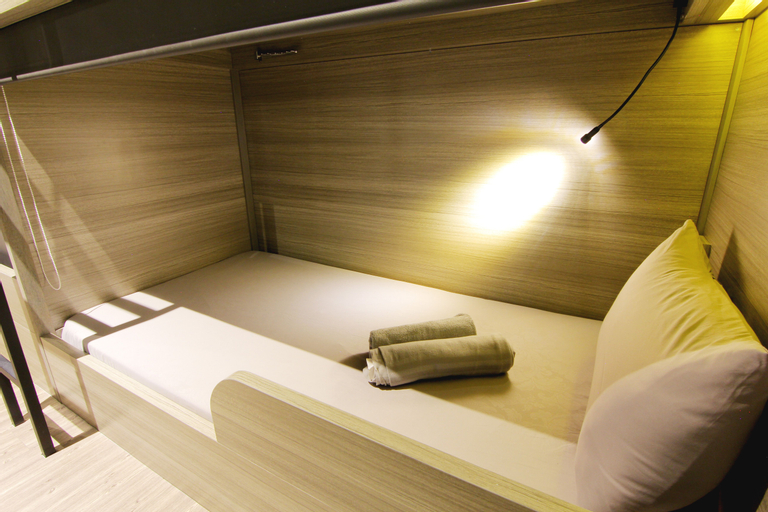 Mypodroom Capsule Hostel, Bandung