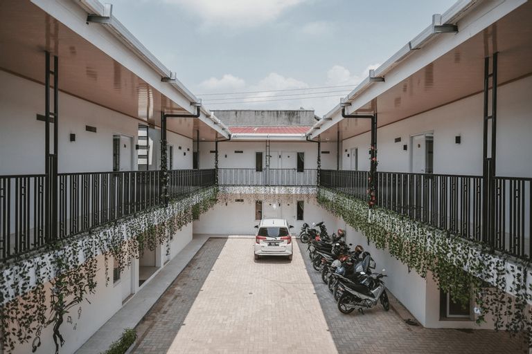 RedDoorz Plus Syariah near Universitas Lampung, Bandar Lampung