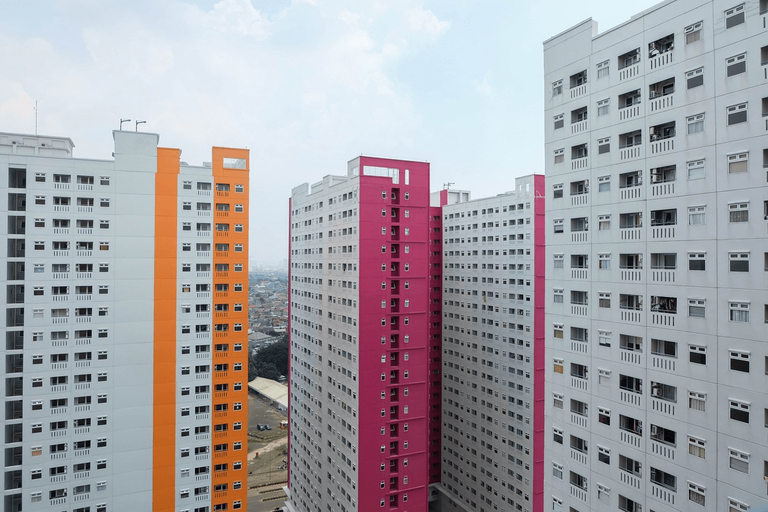Exterior & Views 3, Modern and Bright 2BR Green Pramuka Apartment By Travelio, Jakarta Pusat