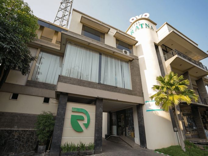 OYO 1430 Hotel Ratna Syariah, Probolinggo