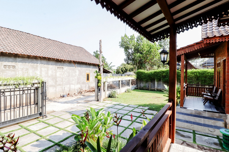 Omah Teras Bata Guesthouse, Bantul