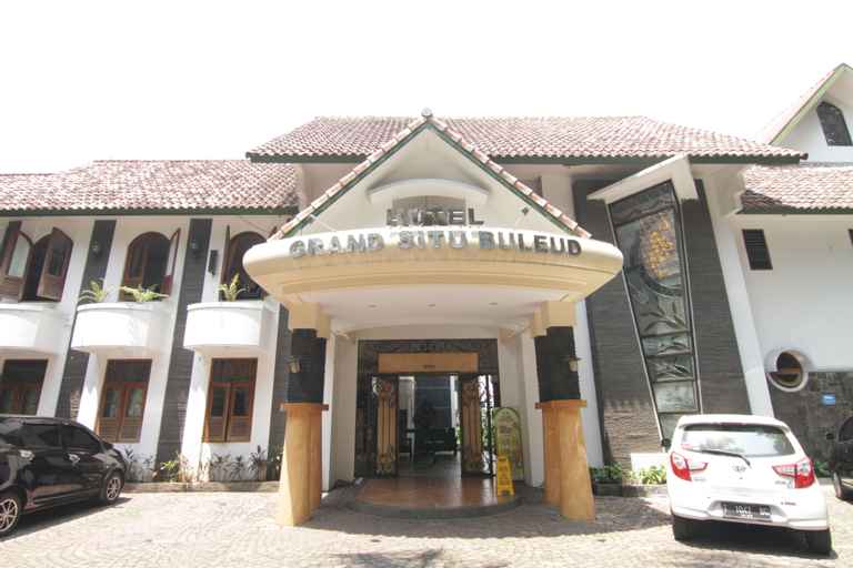 Exterior & Views 4, Hotel Grand Situ Buleud Purwakarta, Purwakarta