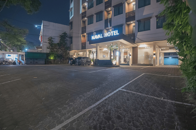 RedDoorz Premium near Paris Van Java Mall, Bandung