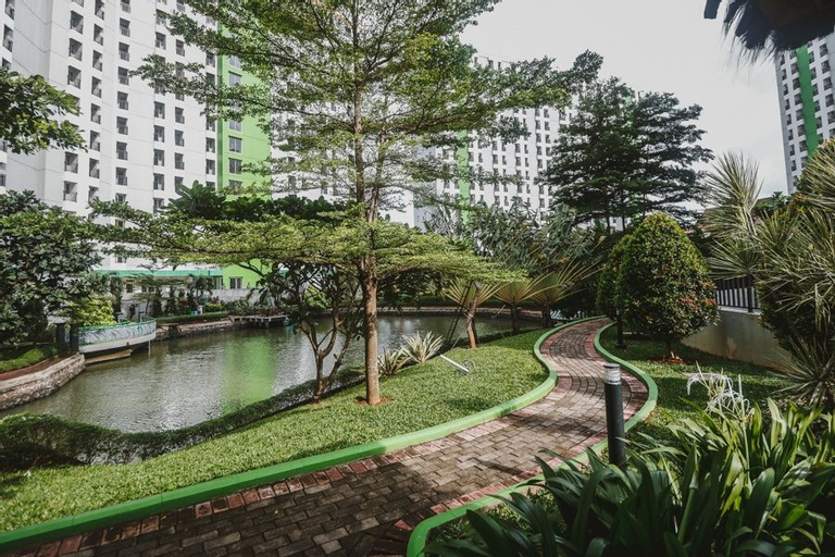 RedDoorz Apartment @ Green Lake View Ciputat, South Tangerang