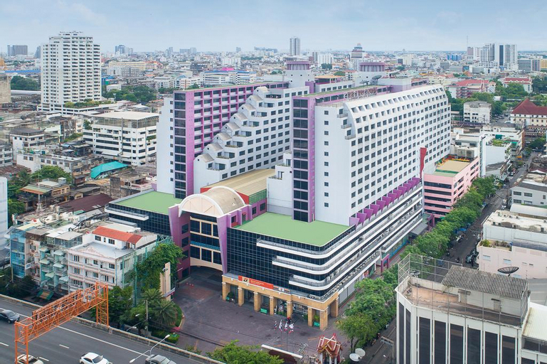 The Twin Towers Hotel, Pathum Wan