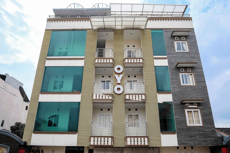 OYO 294 Andrea Residence Syariah, Medan