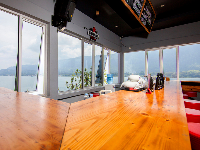 OYO 1812 Dg Inn, Samosir