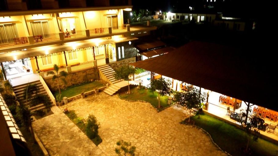 Exterior & Views 2, Padadita Beach Hotel, Sumba Timur