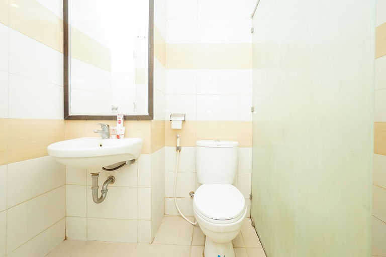 OYO 255 98 Residence, Surabaya