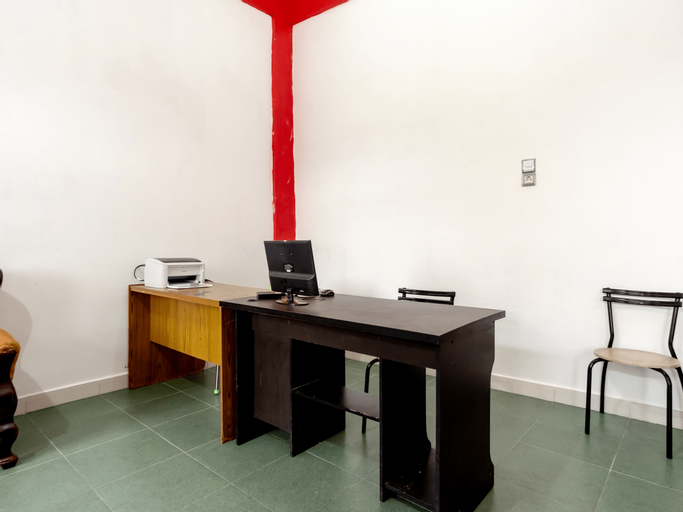 OYO 1874 Joh - Je Guest House, Medan