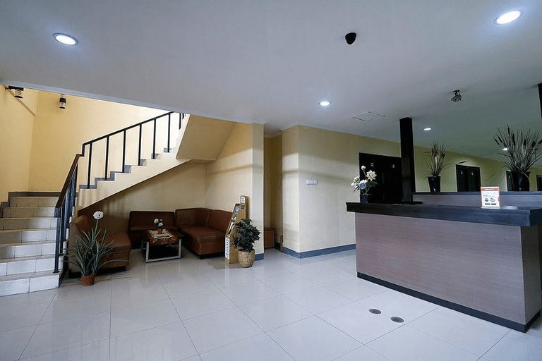 RedDoorz near ITC Cempaka Mas, North Jakarta