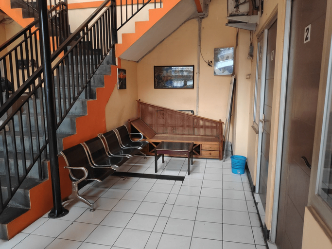 OYO Life 2850 Kost Setia Premiere, Bekasi