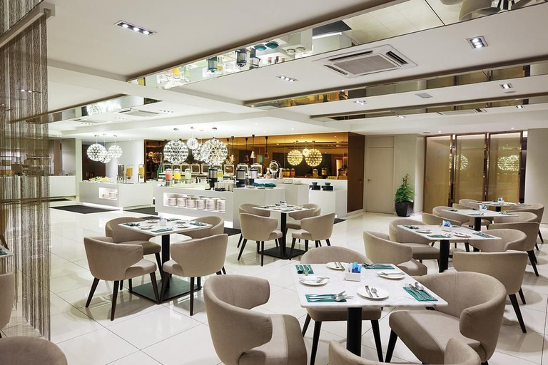 Cosmo Hotel Kuala Lumpur - Food & Drinks