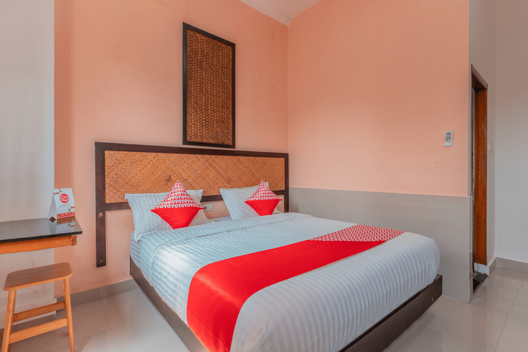 OYO 1229 Dc Hotel Pramuka Near RS St Carolus (temporarily closed), Central Jakarta